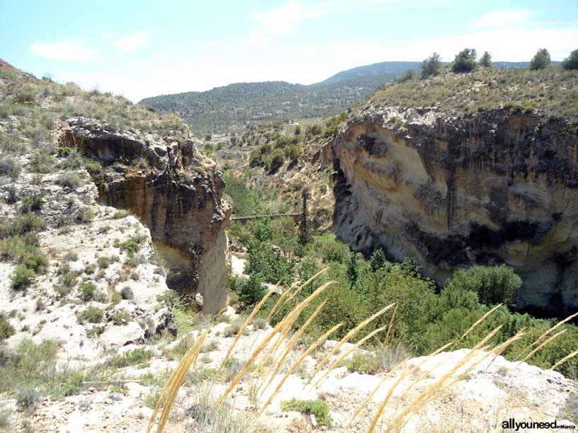 Estrecho de la Arboleja en Aledo. Rambla de Lébor