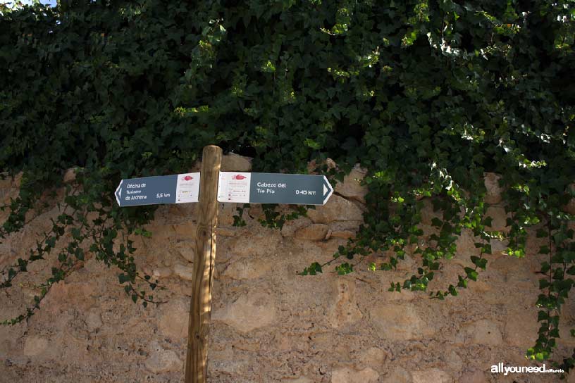 Cabezo del Tío Pío, poblado íbero. Cartel indicador sendero