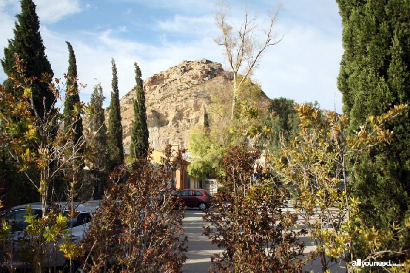 Cabezo del Tío Pío, poblado íbero. Cementerio parking