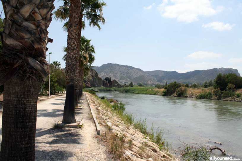 Parque de las Cuevas en Blanca