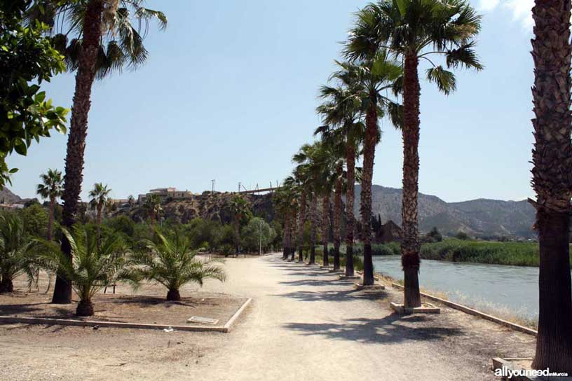 Parque de las Cuevas en Blanca