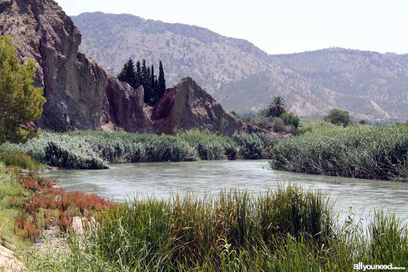 Parque de las Cuevas en Blanca