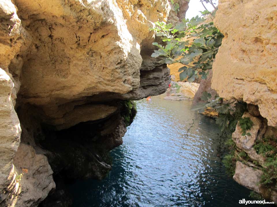 Nacimiento del río Mula y Salto del Usero. Espacio natural situado en Bullas