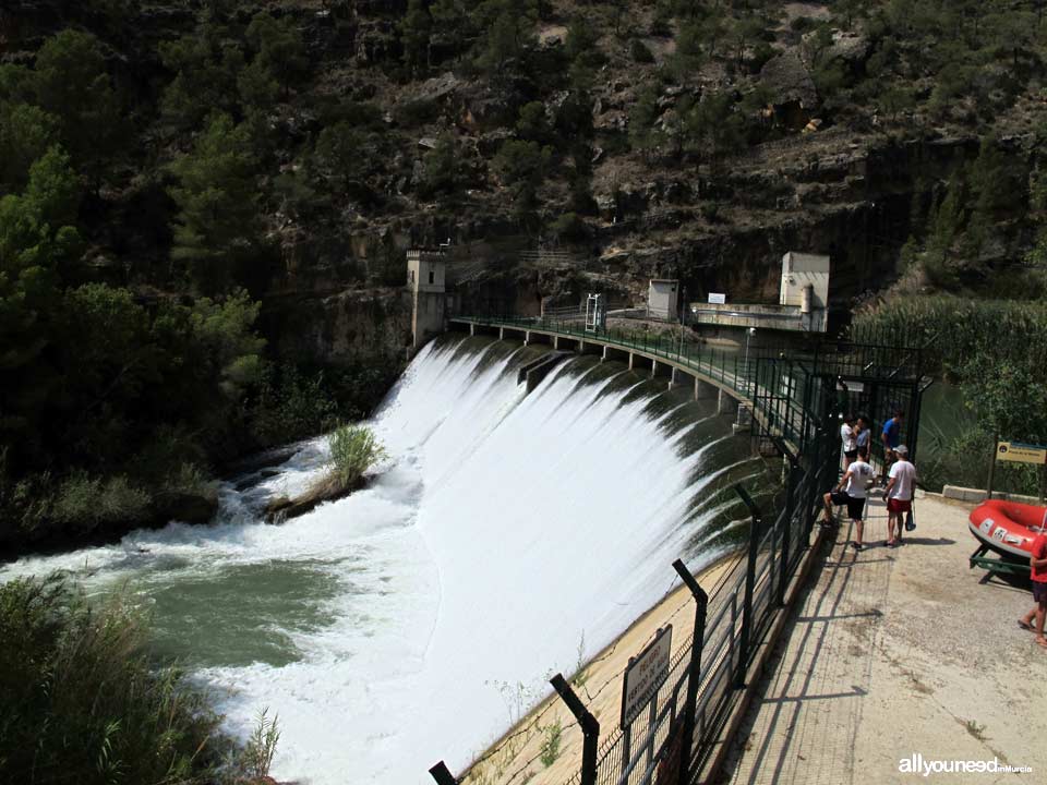 Descent of Almadenes Canyon. Calasparra and Cieza