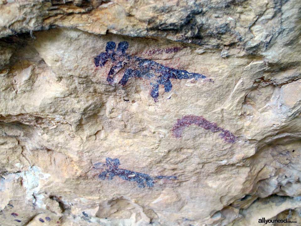 Los Abrigos del Pozo. Cueva de los Monigotes