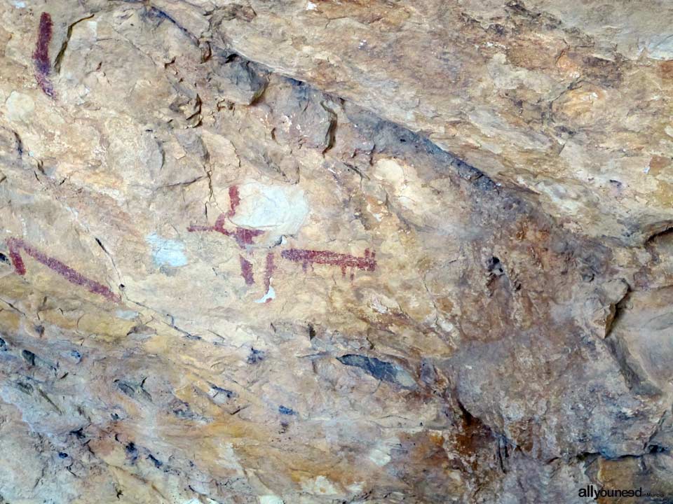 Los Abrigos del Pozo. Cueva de los Monigotes