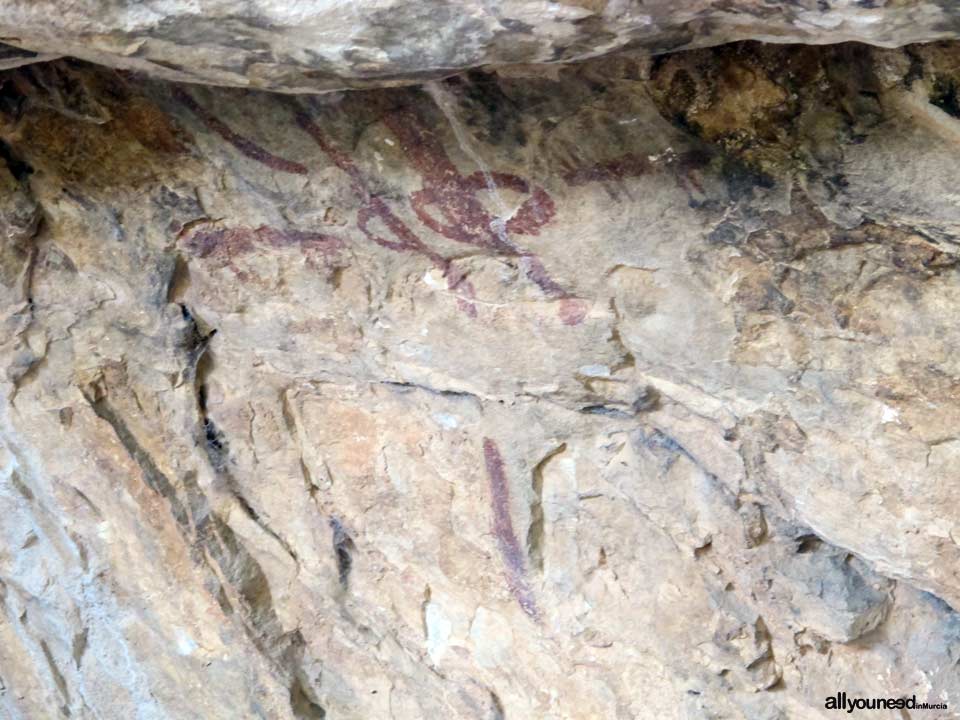 Los Abrigos del Pozo. Cueva de los Monigotes