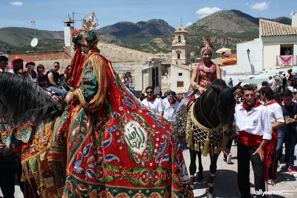 Fiestas de la Santísima y Vera Cruz. Moros y Cristianos. Caballos del Vino. Caravaca