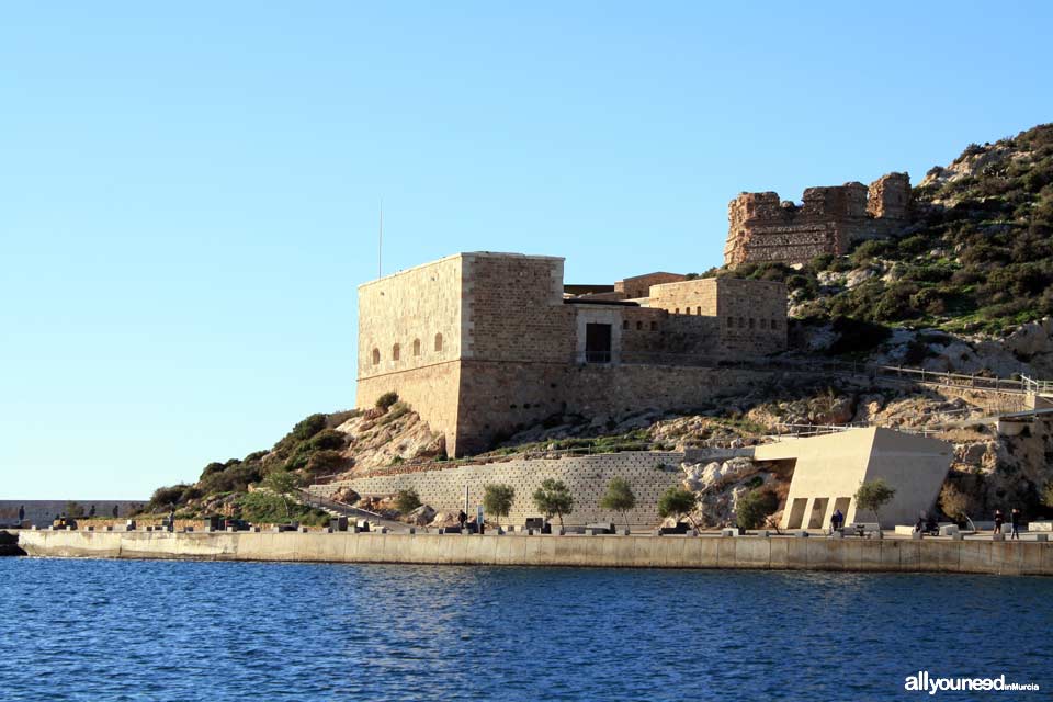 Fuerte de Navidad en el puerto de Cartagena