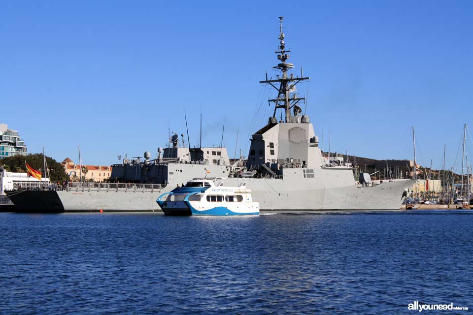 Barco Turístico - Puerto de Cartagena