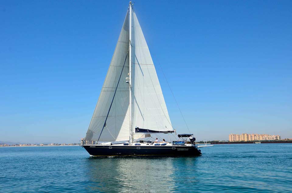 kalimacharter navegando a vela. Rutas en Barco