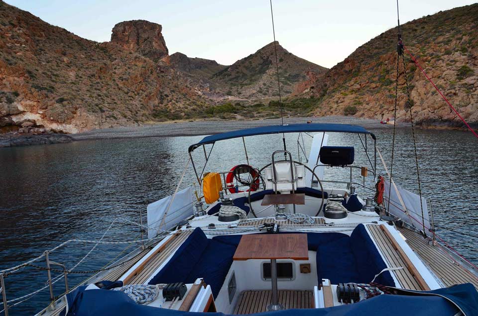 kalimacharter vista de la popa. Rutas en Barco