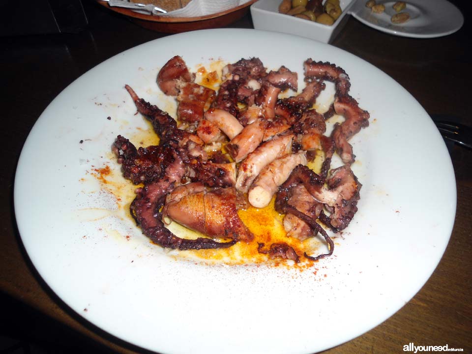 Restaurante Taberna San Mateo en Lorca. Pulpo al horno