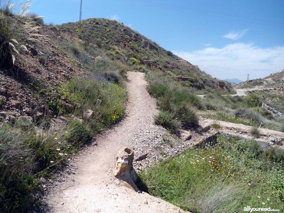 La senda de los enamorados en Lorca. Balsa comienzo ruta