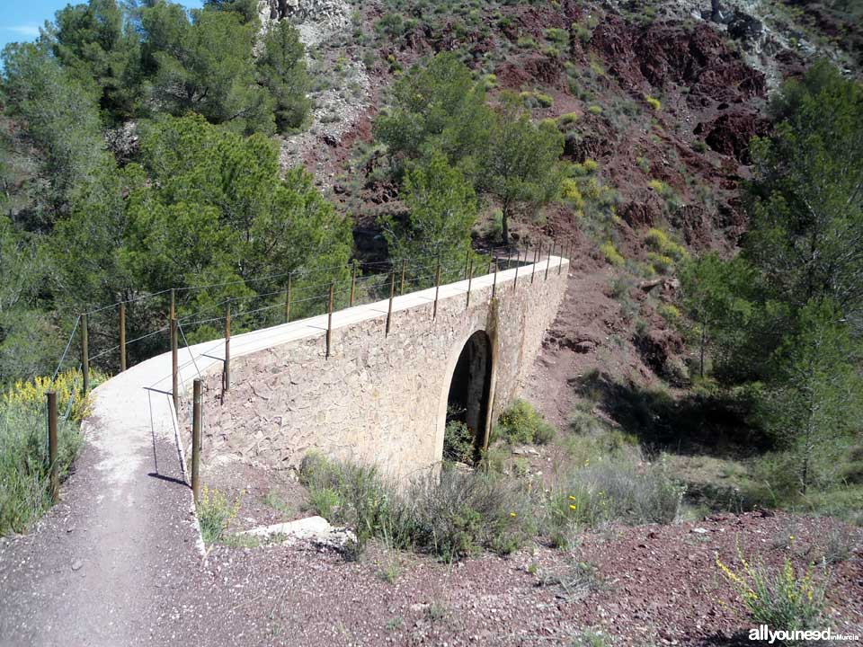 La senda de los enamorados en Lorca. Puentes sobre barrancos y vaguadas