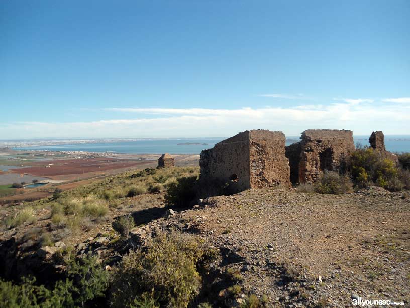 El Cabezo de San Ginés, en la cima. Espacios del Mar Menor