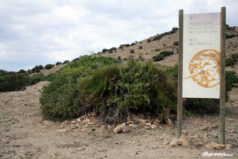 Isla del Ciervo en el Mar Menor. Cartel de bienvenida