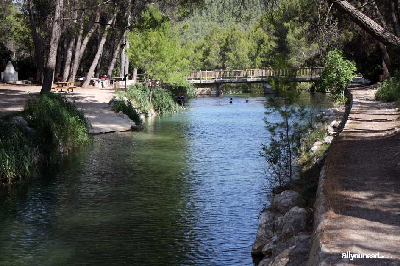 Camping La Puerta en Moratalla. Río Alhárabe