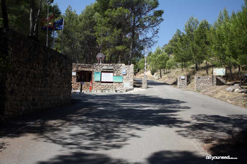 Estrecho de la Puerta y Baños de Somogil en Moratalla