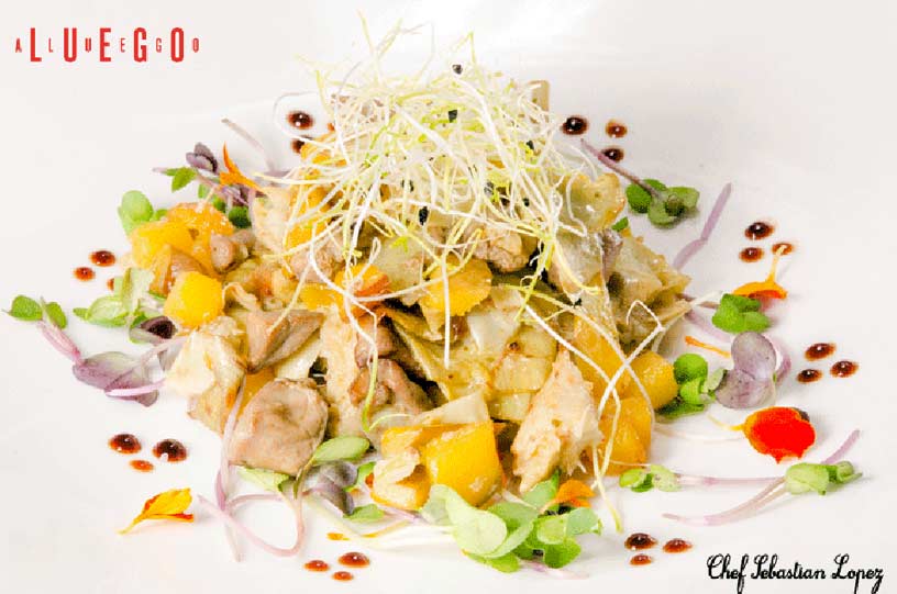 Restaurante Luego a Luego. Salteado de alcahozas con foie, mango y flores
