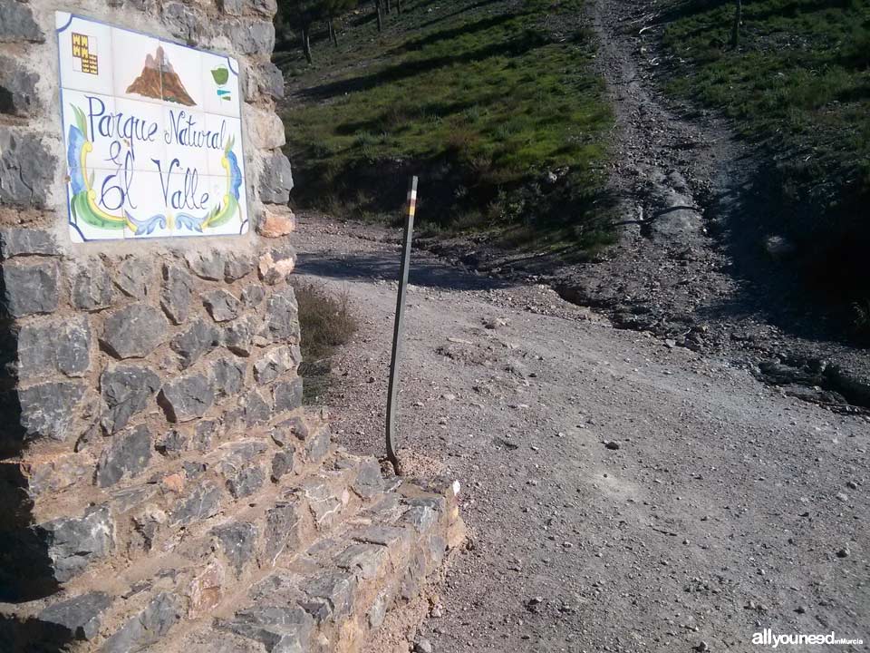 Route from Venta los civiles to Pico del Relojero. Section of trail PR-MU23