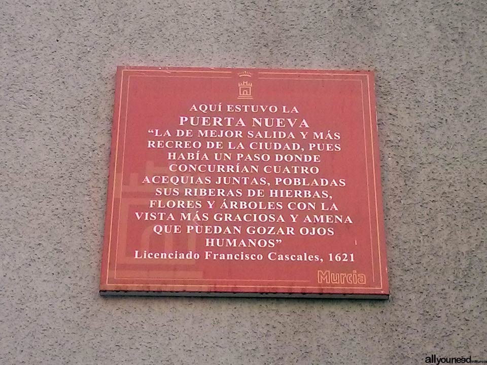 Calle Santo Cristo. University of Murcia. Cool stuff in Murcia. Metal Plates Describing Historical Events