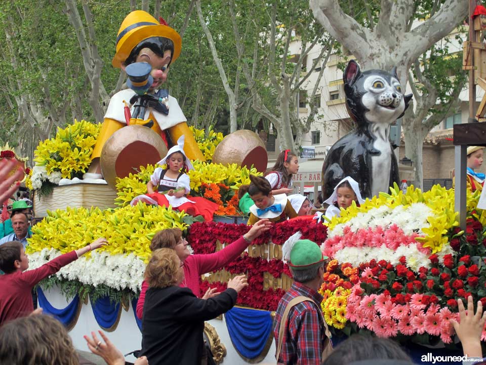 Batalla de las Flores. Parade