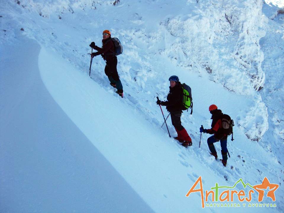 Antares Naturaleza y Aventura. Environmental education, adventure tourism