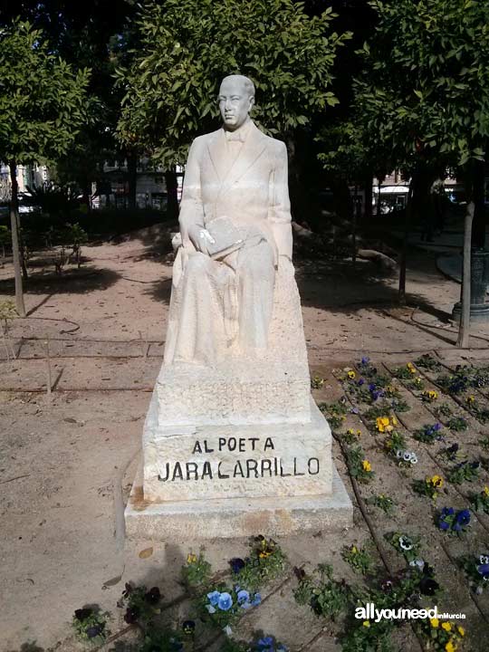 Jardín de Floridablanca en Murcia. Poeta Jara Carrillo