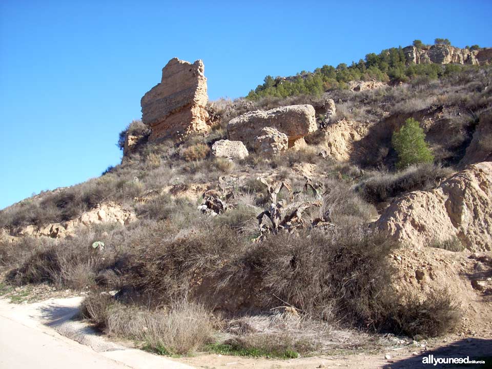 Castle of Paleras and Muela Trail, SL-MU6 in Pliego. Castle of Paleras