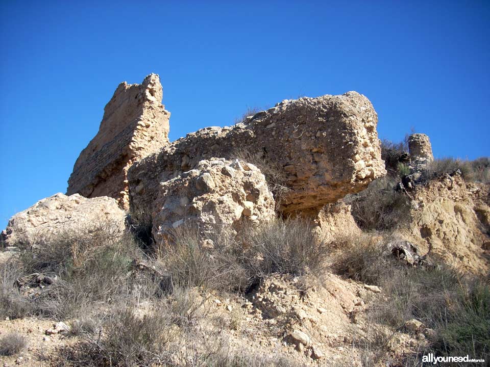 Ruta Castillo de las Paleras y Senda de la Muela SL-MU6 en Pliego. Castillo de las Paleras