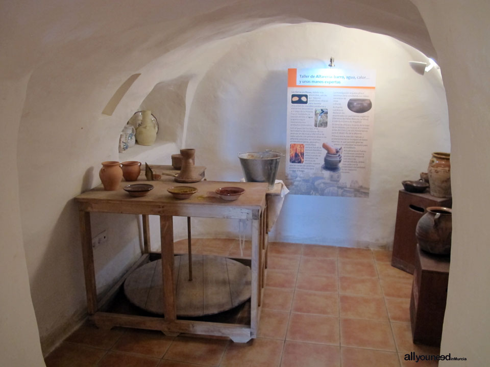 Castillo de Nogalte y Casas Cueva. Puerto Lumbreras. Murcia. Castillos de España