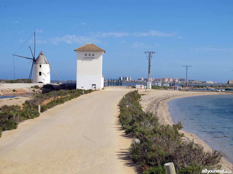 Las Encañizadas path in San Pedro del Pinatar