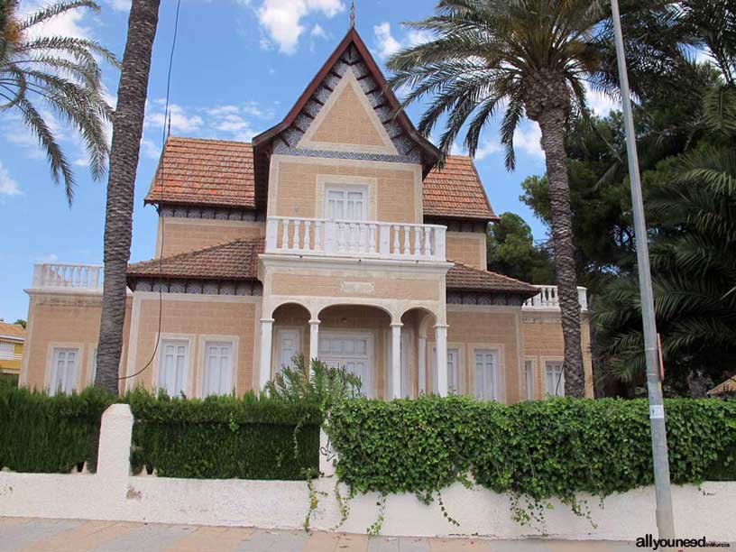 Casa Torre Javiera en paseo de los Castillitos