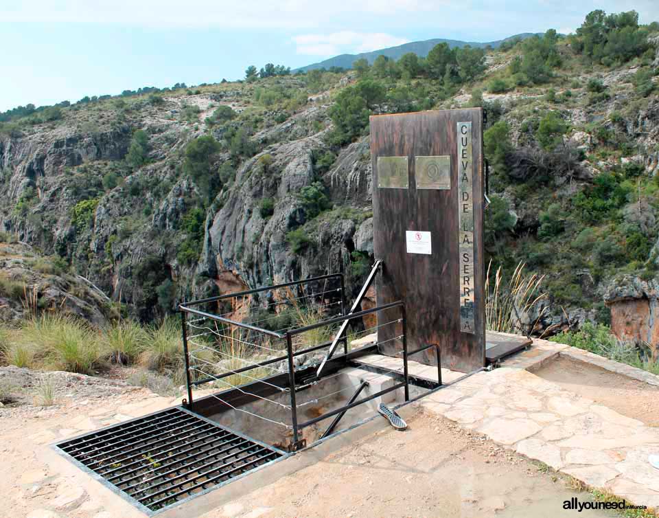 Visit Cueva Sima de La Serreta: World Heritage