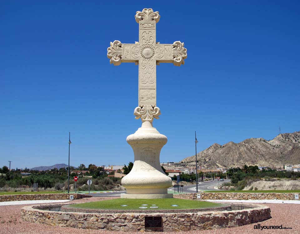 Monumento a la Santísima y Vera Cruz