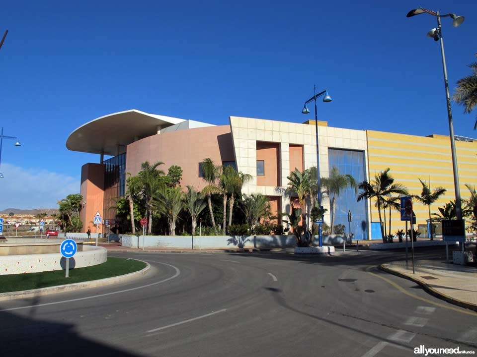 Aguilas Plaza Shopping Center