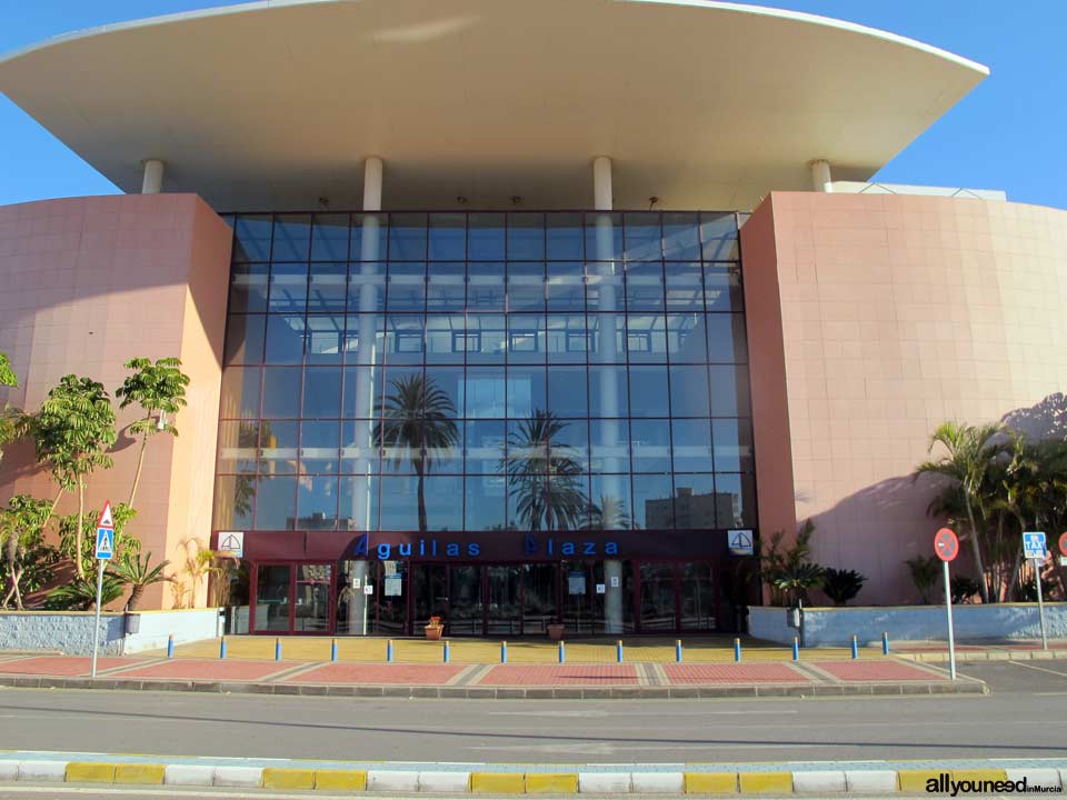 Aguilas Plaza Shopping Center