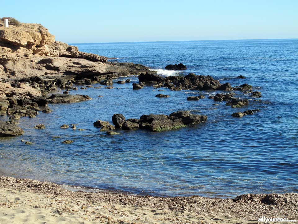 Cueva de las Palomas Cove / Mijo Cove