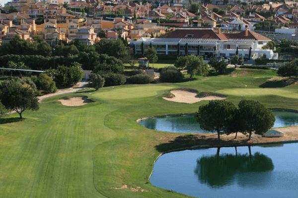 Urbanización Altorreal. Campo de Golf en Murcia. España