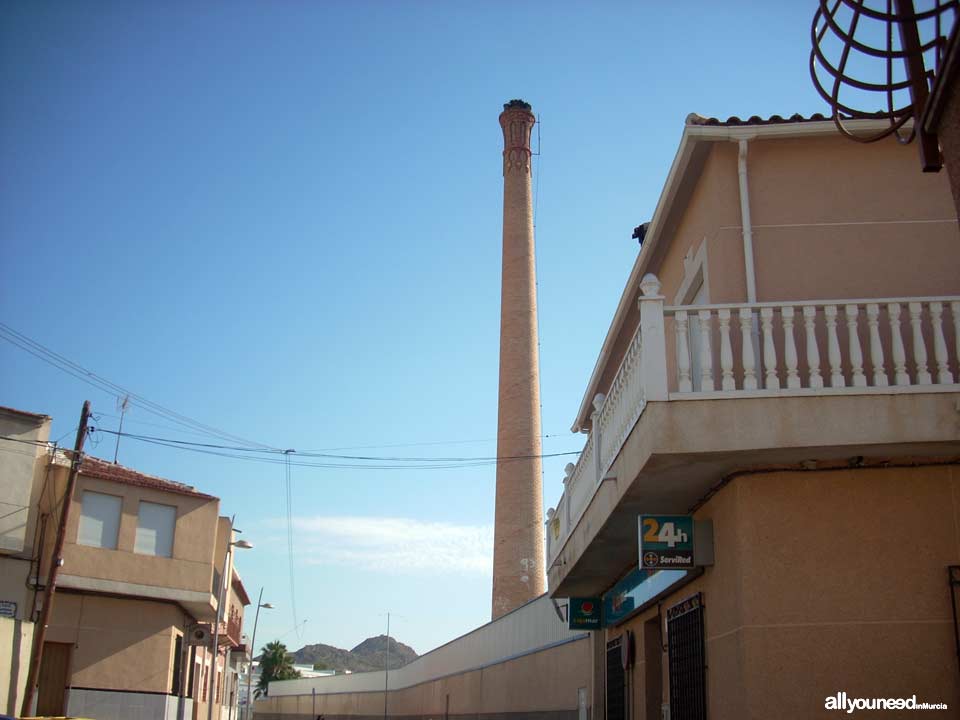 Chimenea de los Periquitos en la Algaida