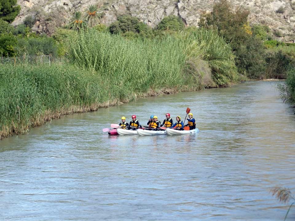Alana Aventuras Turísticas en Blanca, piraguismo, kayak, descenso por el río Segura