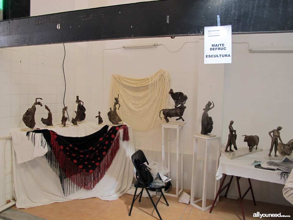 Bullfighting Art Market in Blanca. Pictures