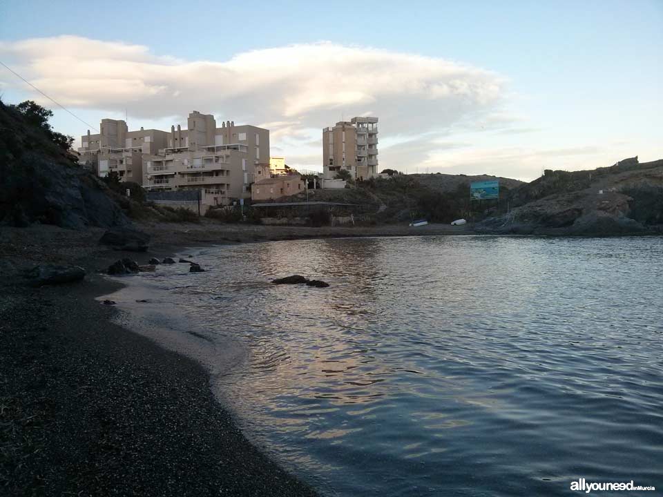 Atardecer en la Cala del Descargador