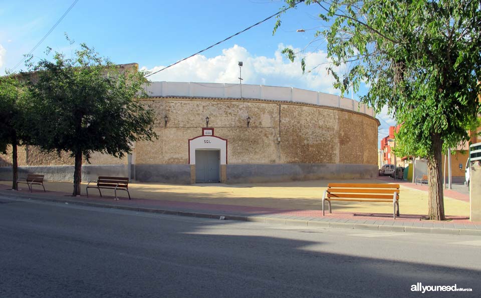 Plaza de Toros "La Caverina"