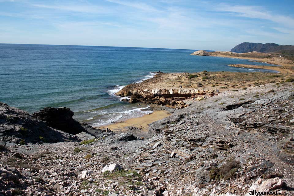 Cala entre las calas Déntoles y  Magre. Playas de Calblanque. Murcia