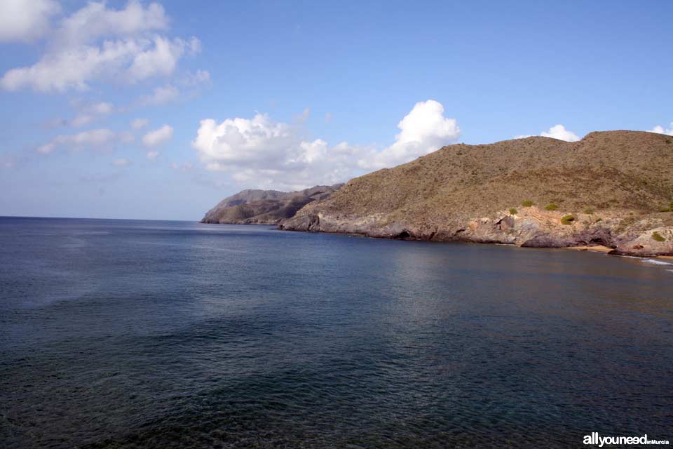 Playa Parreño. Playas de Calblanque. Baños nudistas solitarios