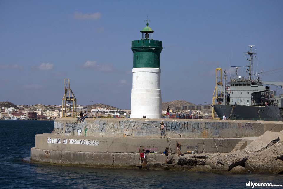 Lighthouse in Curra Levee, Cartagena MurciaLighthouse in Curra Levee (green) and Lighthouse in Navidad Levee (red), both in Cartagena. Murcia