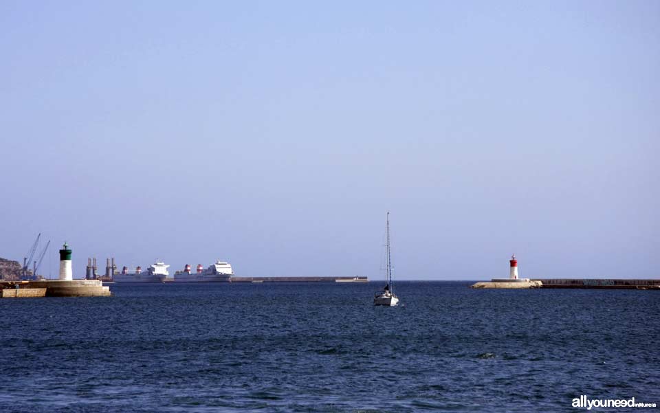 Faro del Dique de la Curra (verde) y Faro del Dique de Navidad (Rojo) en Cartagena. Murcia