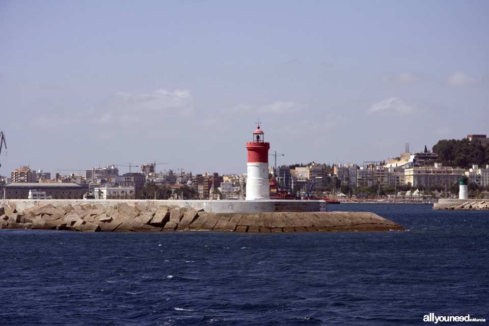 Faro del Dique de Navidad en Cartagena. Murcia